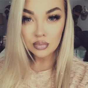 Meet your Posher, Lacey